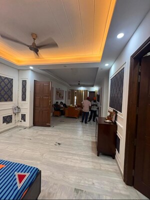 Living Room in 3 BHK Builder Floor at Sector 57 – for Rent