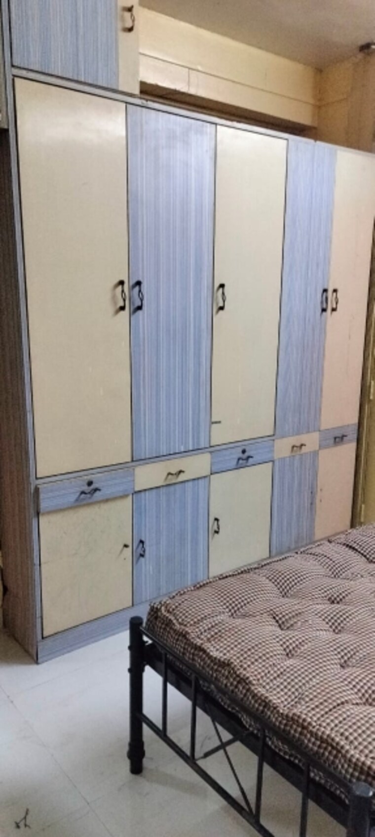 Bathroom, mig-colony-gokhalenagar 2 Bedroom 1000 Sq.Ft. Apartment In Gokhalenagar Pune 9239316