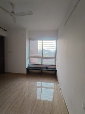 Room in 2.5 BHK Apartment at VTP Belair, Mahalunge – for Rent