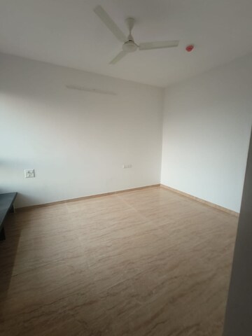 Room in 2.5 BHK Apartment at VTP Belair, Mahalunge – for Rent