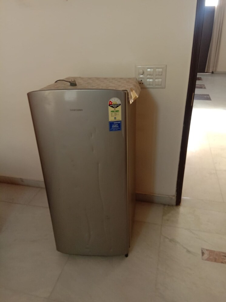 Room, sector 56 1 RK 450 Sq.Ft. Builder Floor In Sector 56 Gurgaon 9239344