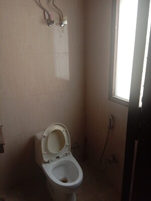Bathroom in 1 RK Builder Floor at Sector 56 – for Rent
