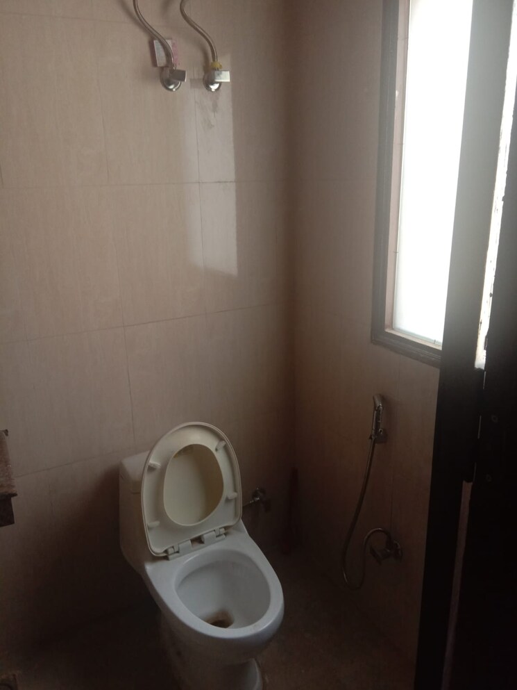 Bathroom, sector 56 1 RK 450 Sq.Ft. Builder Floor In Sector 56 Gurgaon 9239344