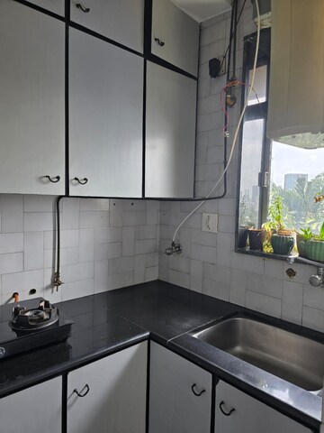 Kitchen in 1.5 BHK Apartment at Florida Apartment Bandra, Bandra West – for Rent