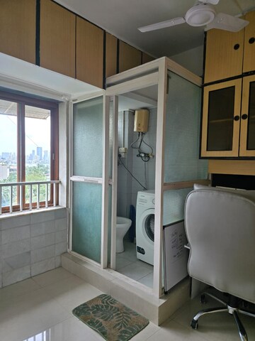 Living Room in 1.5 BHK Apartment at Florida Apartment Bandra, Bandra West – for Rent