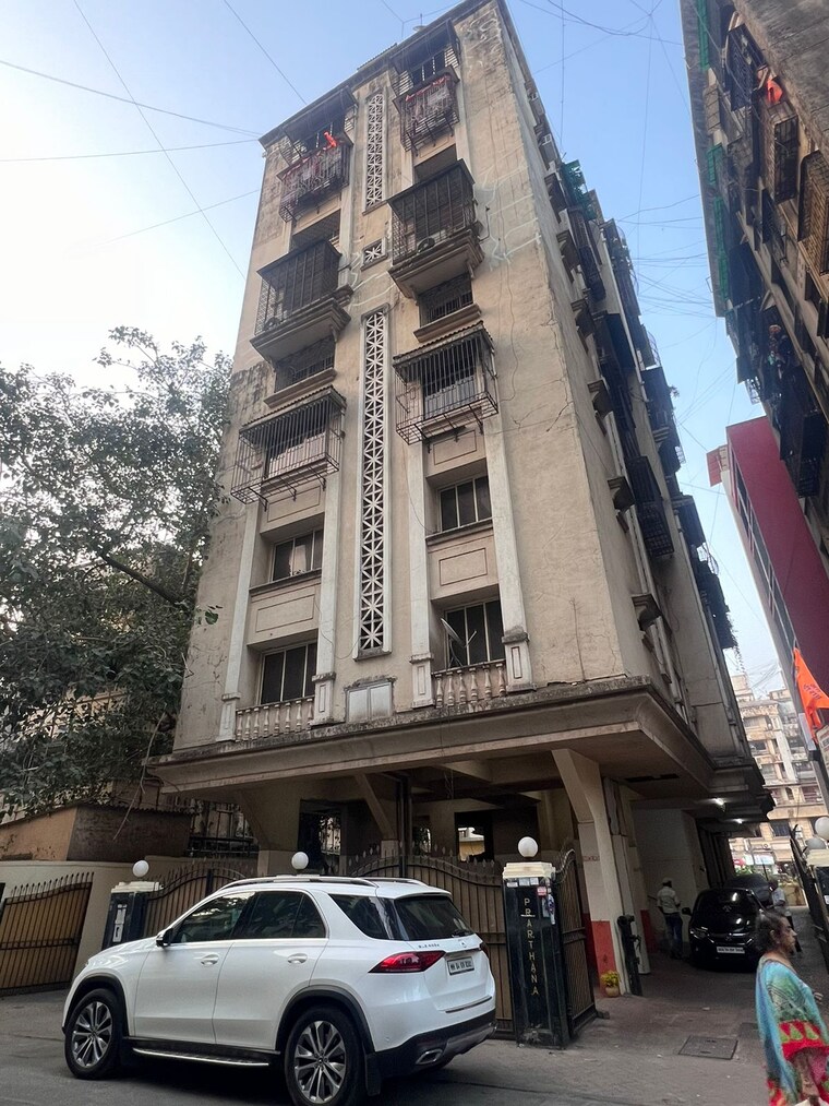 Exterior View, bandra west 3 Bedroom 1100 Sq.Ft. Apartment In Bandra West Mumbai 9239394