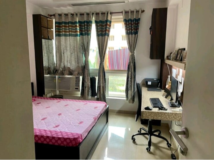 Master Bedroom, embassy-one-thane 2 Bedroom 855 Sq.Ft. Apartment In Panch Pakhadi Thane 9239386