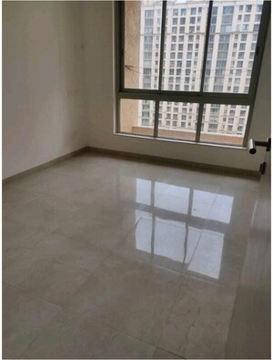 Room in 2.5 BHK Apartment at Vijay Orovia, Ghodbunder Road – for Rent