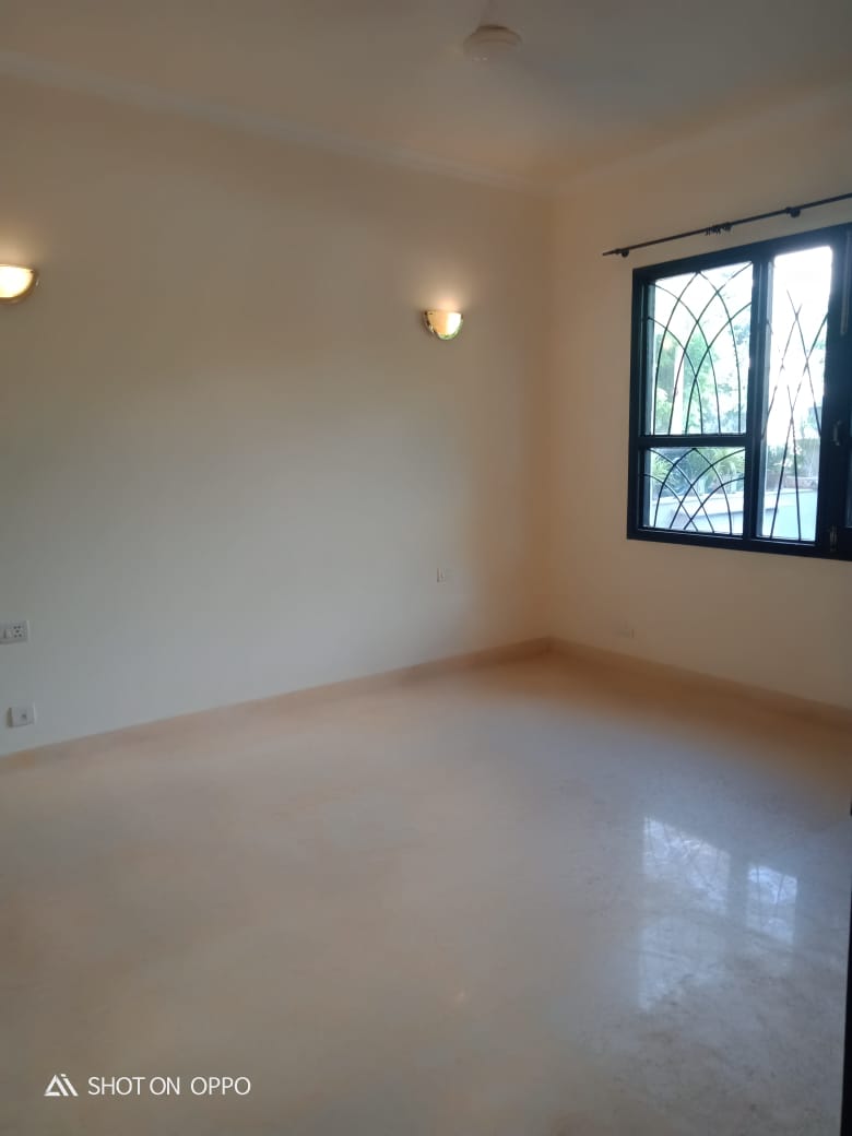 4 BHK + Servant Room Apartment For Sale in Sweta Central Park II