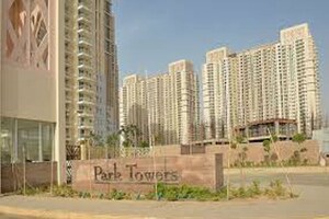 3 BHK Apartment – Exterior View View at DLF Park Place, Sector 54 - for Sale