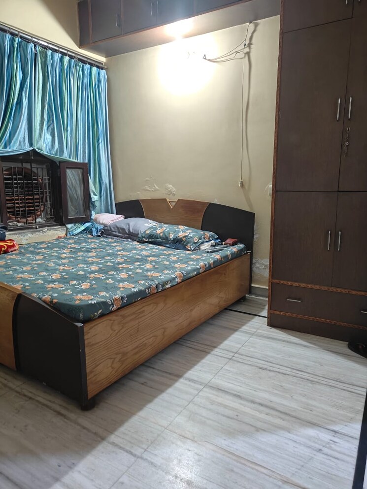 Bedroom, laxman vihar phase 2 4 Bedroom 125 Sq.Yd. Independent House In Laxman Vihar Phase 2 Gurgaon 9239549