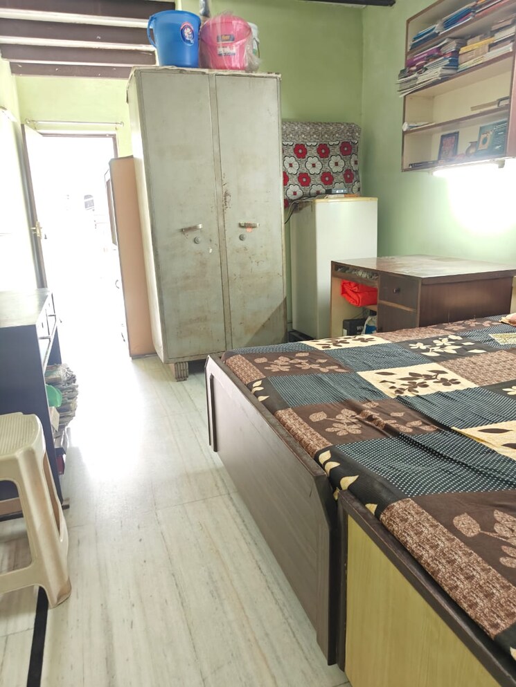 Master Bedroom, laxman vihar phase 2 4 Bedroom 125 Sq.Yd. Independent House In Laxman Vihar Phase 2 Gurgaon 9239549