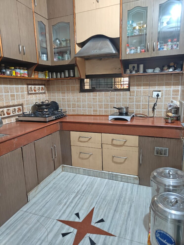 Kitchen, laxman vihar phase 2 4 Bedroom 125 Sq.Yd. Independent House In Laxman Vihar Phase 2 Gurgaon 9239549