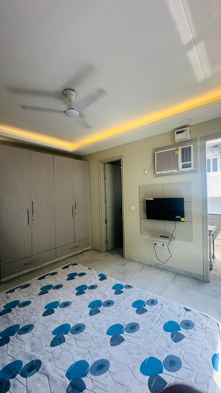 Room, saket 1 Bedroom 500 Sq.Ft. Builder Floor In Saket Delhi 9239581