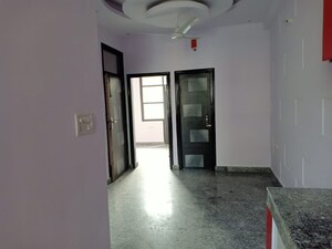 Room in 3 BHK Builder Floor at Uppal Southend, Sector 49 – for Rent