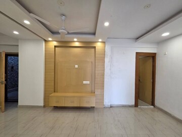 Room in 4 BHK Apartment at New Town Action Area ii – for Sale