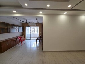 Room in 4 BHK Apartment at New Town Action Area ii – for Sale