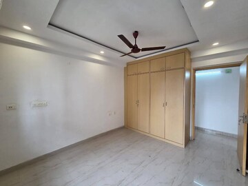 Room in 4 BHK Apartment at New Town Action Area ii – for Sale