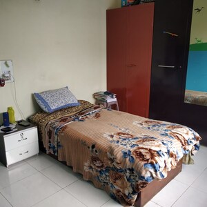 Bedroom in 1 BHK Apartment at Erandwane – for Rent