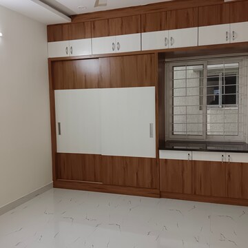 Room in 3 BHK Apartment at Samhita Splendid Homes, Tadepalli – for Sale