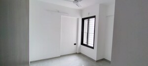 Room in 3 BHK Apartment at Unique Youtopia, Kharadi – for Rent