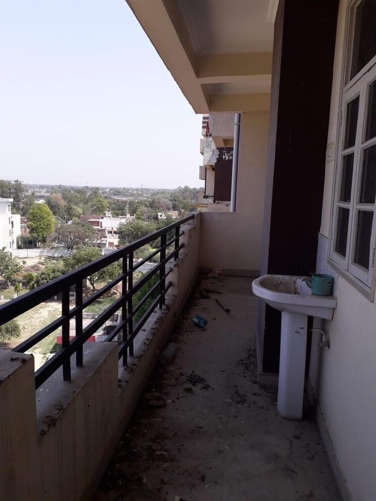 Balcony, faizabad road 3 Bedroom 1600 Sq.Ft. Apartment In Faizabad Road Lucknow 9239681