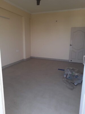 Room in 3 BHK Apartment at Faizabad Road – for Rent