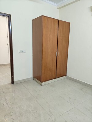 Room in 1 BHK Builder Floor at Saket – for Rent
