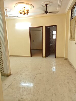 Room in 1 BHK Builder Floor at Saket – for Rent
