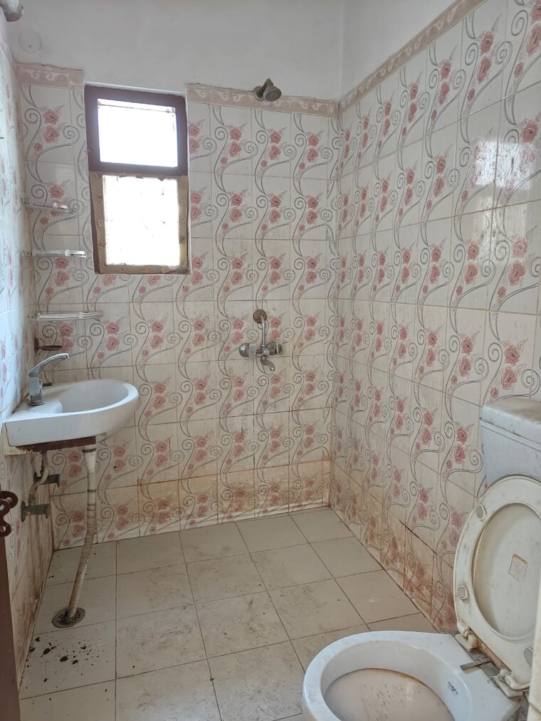 Bathroom, saket 1 Bedroom 500 Sq.Ft. Builder Floor In Saket Delhi 9239732