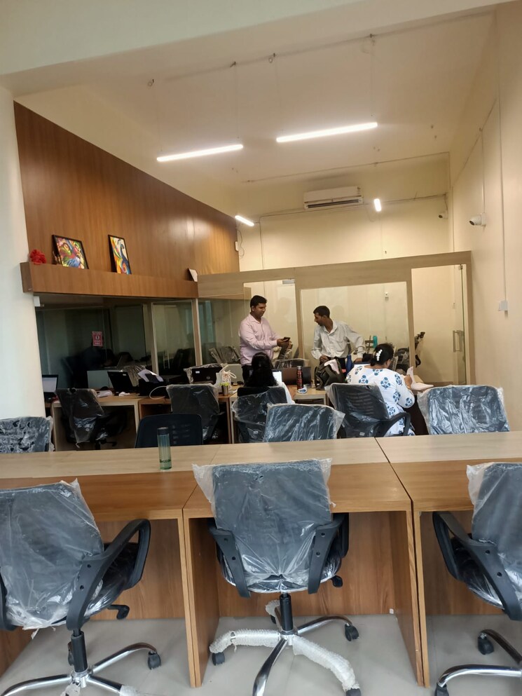 Team Area, dosti-shoppe-link-mall Commercial Shop 950 Sq.Ft. In Antop Hill Mumbai 9239716