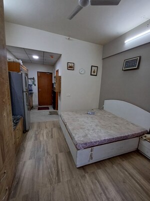 Bedroom in 1 BHK Apartment at Paramount Golfforeste, Zeta I Greater Noida – for Rent