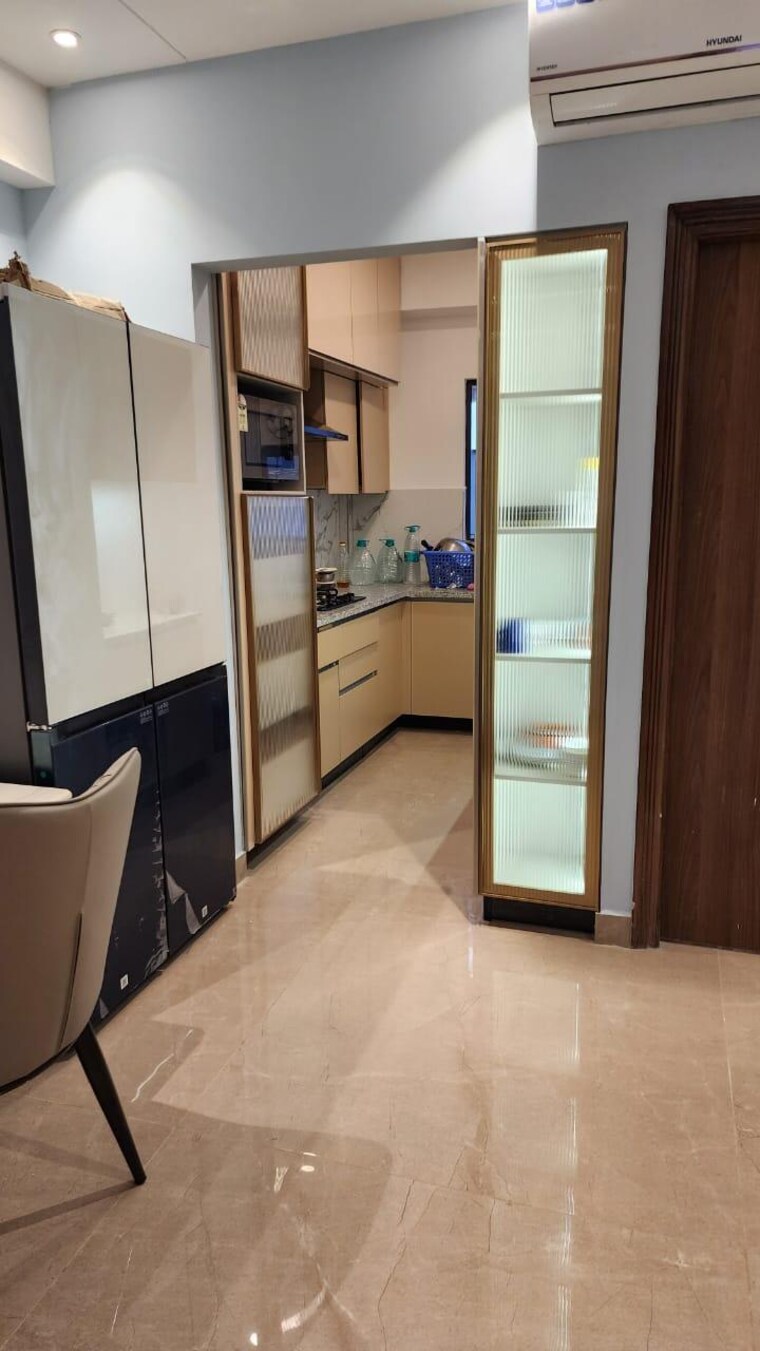 Kitchen, suncity-vatsal-valley 3 Bedroom 1430 Sq.Ft. Apartment In Gwal Pahari Gurgaon 9239758