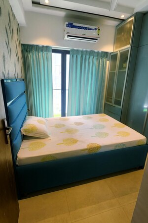 Bedroom in 3 BHK Apartment at Suncity Vatsal Valley, Gwal Pahari – for Rent