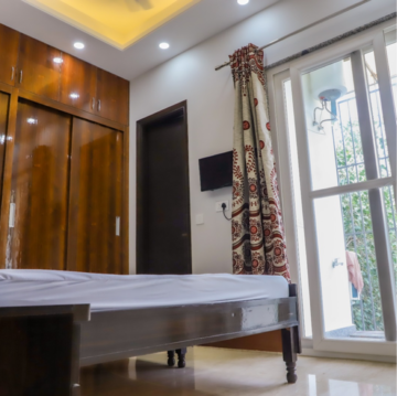 Bedroom in 2 BHK Builder Floor at Malviya Nagar – for Rent
