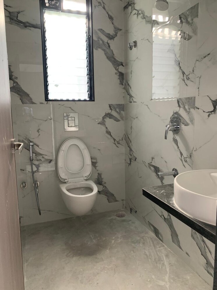 Bathroom, h-rishabraj-mangalesh 3 Bedroom 921 Sq.Ft. Apartment In Borivali West Mumbai 9239838