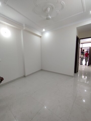 Room in 1 BHK Builder Floor at Chattarpur – for Rent