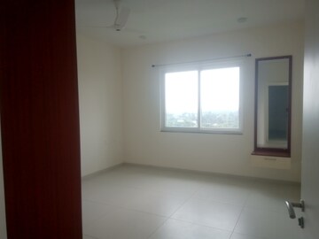 Room in 3 BHK Apartment at Jayabheri The Nirvana, Gopanpally – for Rent