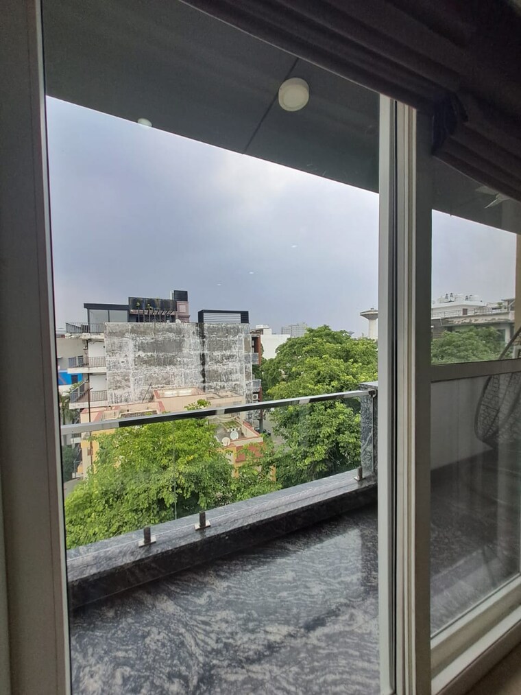 Balcony, sector 52 2 Bedroom 1200 Sq.Ft. Builder Floor In Sector 52 Gurgaon 9239876