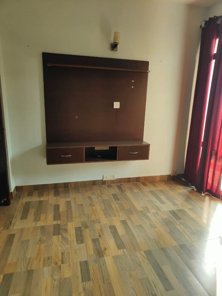 Room, vijay-ratan-vihar 3 Bedroom 1200 Sq.Ft. Apartment In Sector 15 Gurgaon 9239860