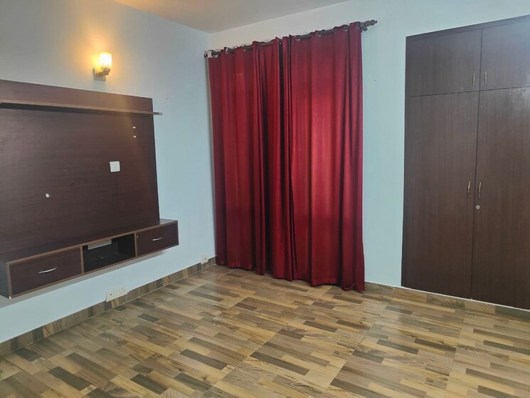 Room, vijay-ratan-vihar 3 Bedroom 1200 Sq.Ft. Apartment In Sector 15 Gurgaon 9239860