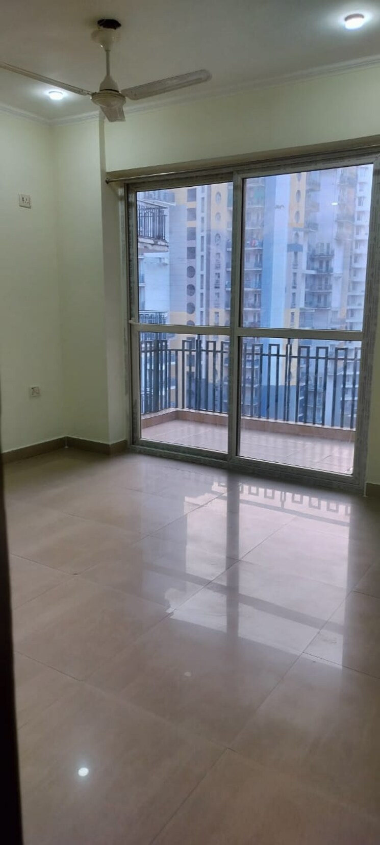 Room, ac-tower 3 Bedroom 1725 Sq.Ft. Apartment In Sector 84 Gurgaon 9239873