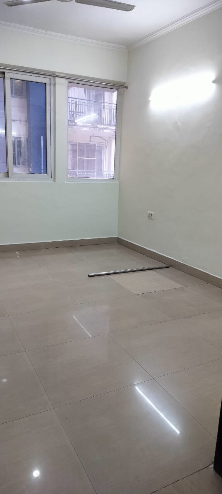 Room, ac-tower 3 Bedroom 1725 Sq.Ft. Apartment In Sector 84 Gurgaon 9239873