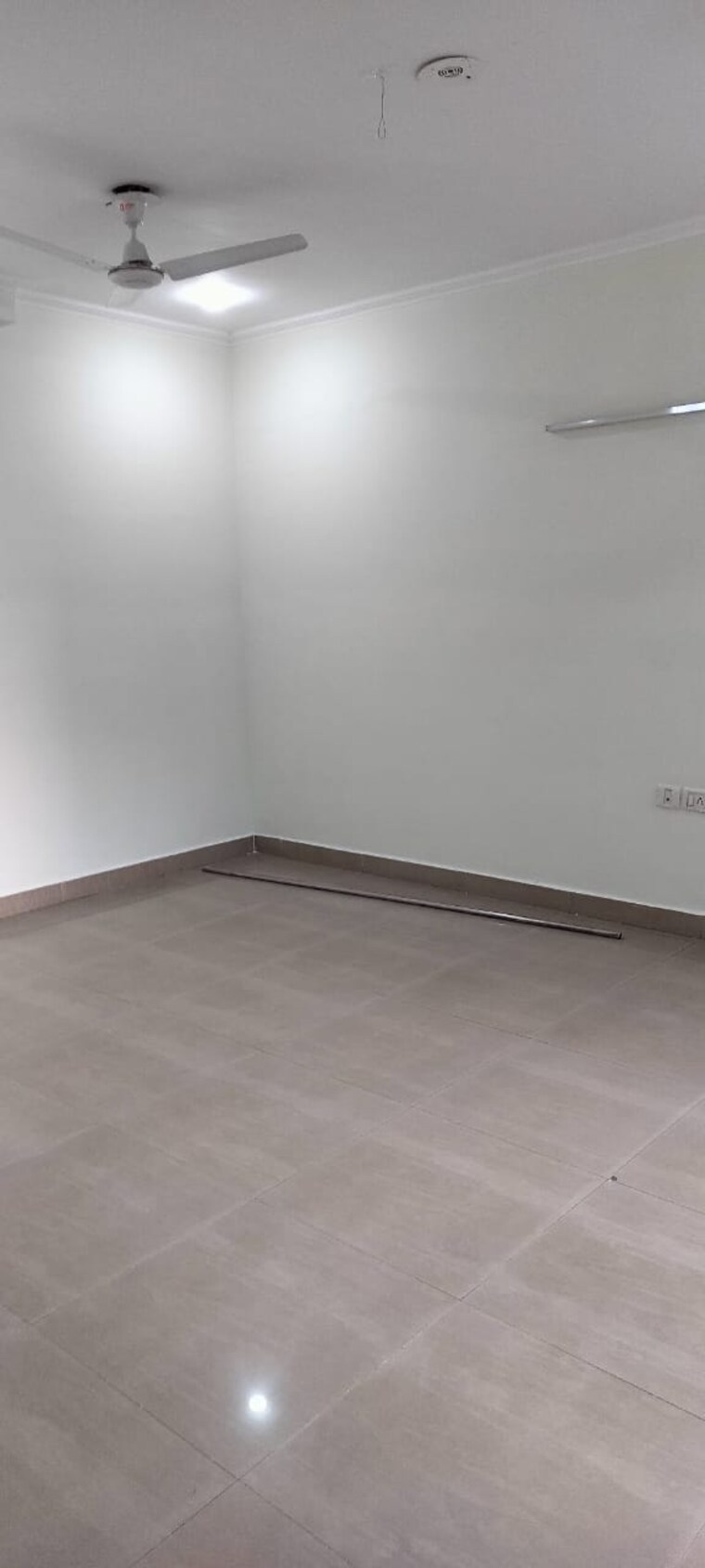 Room, ac-tower 3 Bedroom 1725 Sq.Ft. Apartment In Sector 84 Gurgaon 9239873