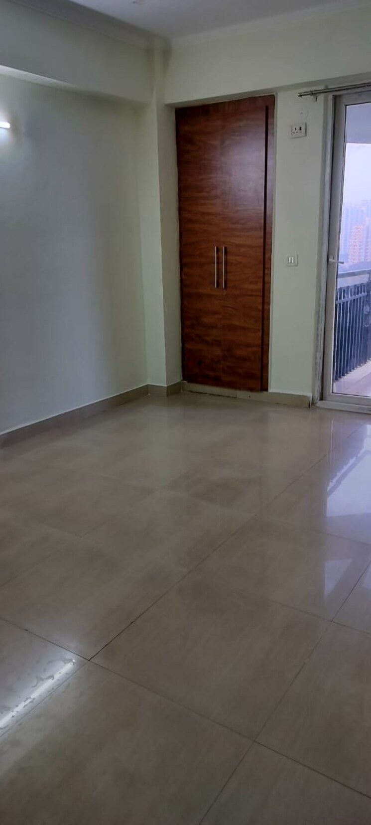 Room, ac-tower 3 Bedroom 1725 Sq.Ft. Apartment In Sector 84 Gurgaon 9239873