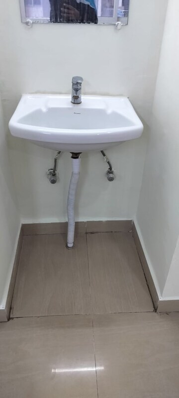 Furnished Amenities in 3 BHK Apartment at AC Tower, Sector 84 – for Rent