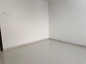 Room in 1.5 BHK Apartment at Andheri West – for Sale