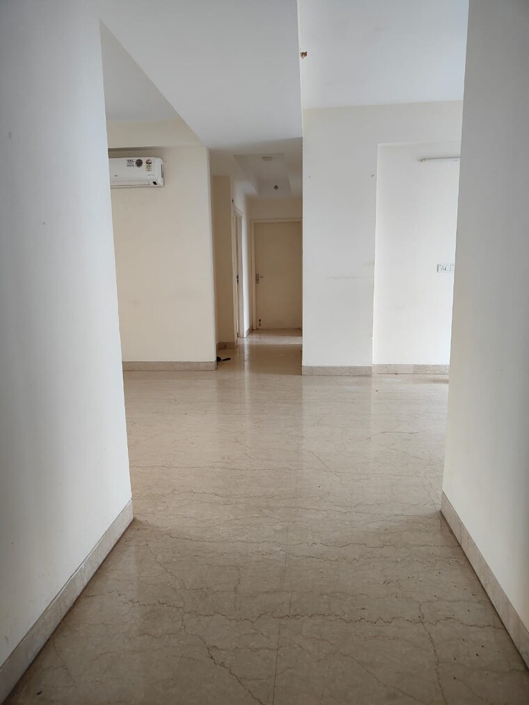 Room, dlf-new-town-heights-i 3.5 Bedroom 1930 Sq.Ft. Apartment In Sector 90 Gurgaon 9239894