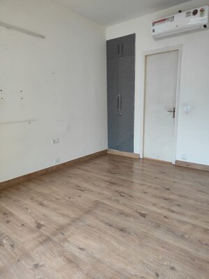 Room in 3.5 BHK Apartment at DLF New Town Heights I, Sector 90 – for Rent