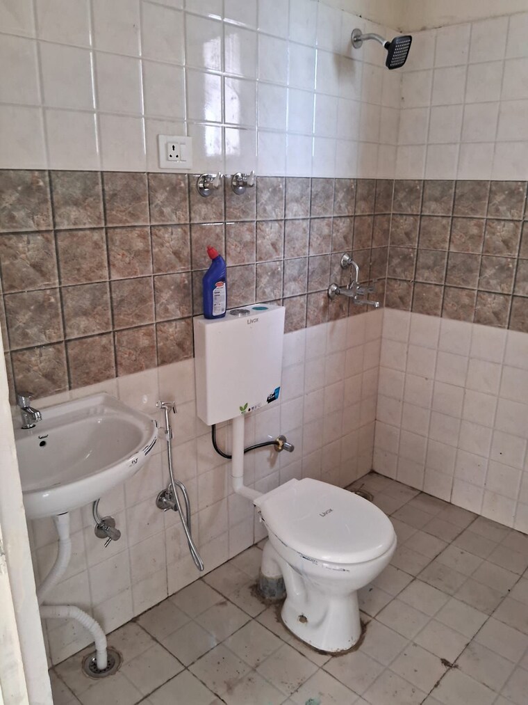 Bathroom, mrg-the-balcony 2 Bedroom 645 Sq.Ft. Apartment In Sector 93 Gurgaon 9239913